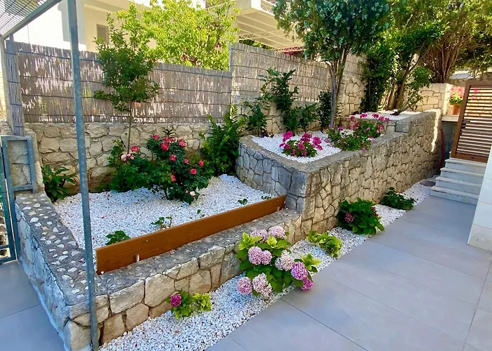 Eden Adults Only בית הארחה טרוגיר