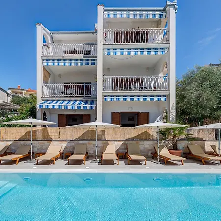 Eden Adults Only 3* Трогир