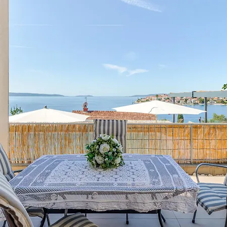 Eden Adults Only Konukevi