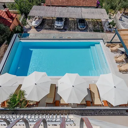 Гостевой дом Eden Adults Only 3*