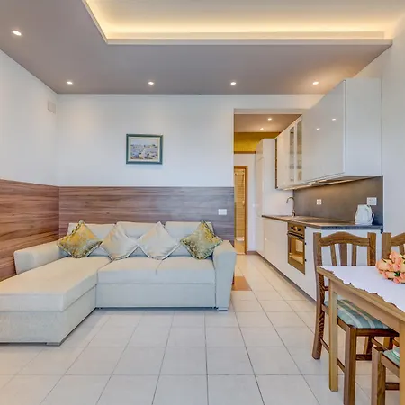 Eden Adults Only Гостевой дом Трогир