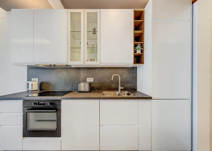 Eden Adults Only 招待所