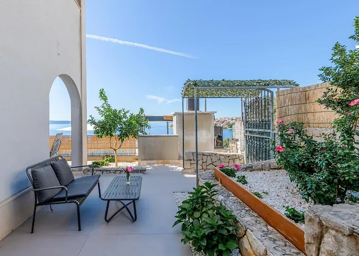 Eden Adults Only 招待所