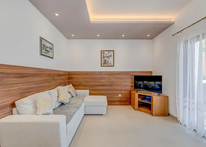 招待所 Eden Adults Only