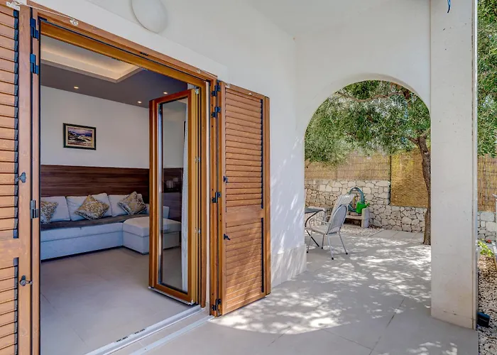 Konukevi Eden Adults Only Trogir