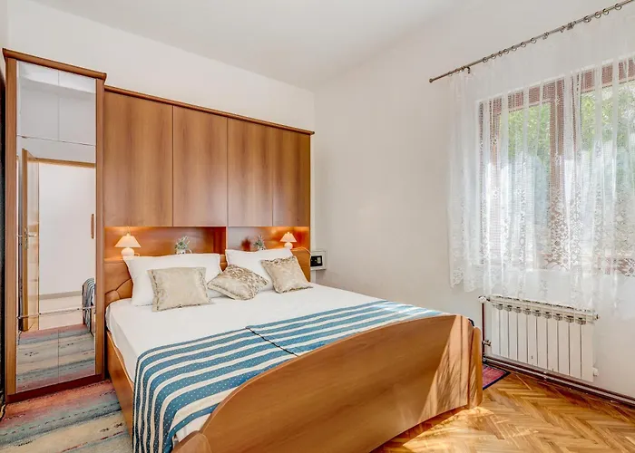 Konukevi Eden Adults Only Trogir